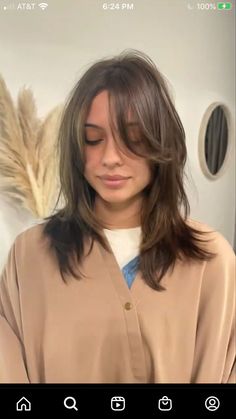 Layers Face Framing Medium Hair, Medium Short Hair With Face Framing Layers, Mid Length Shag Straight Hair, Straight Hair Cuts Round Face, Cheekbone Layers Hair, Shaggy Hair Shoulder Length, Messy Face Framing Layers, Mid Length Lob With Curtain Bangs, Layering Medium Length Hair