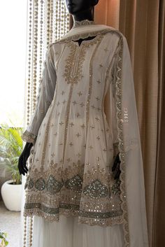 Trendy Dress, Indian Fashion Dresses, Trendy Dresses, Classy Outfits, Indian Fashion, Fashion Dresses, Dress Outfits, Dresses