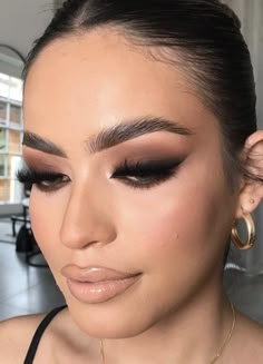 Ball Makeup, Wedding Eye Makeup, Formal Makeup, Eye Makeup Pictures, Makijaż Smokey Eye, Smoky Eyes, Dope Makeup, Makeup Eye Looks, Dark Makeup