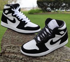 Custom Air Jordan 1 Black White Twist – oicustom Air Jordan 1 Black And White, Air Jordan 1 Black, Custom Air Jordan 1, Fashion Factory, Jordan 1 Black, Trendy Shoes Sneakers, White Nike Shoes, Nike Shoes Girls, Dr Shoes