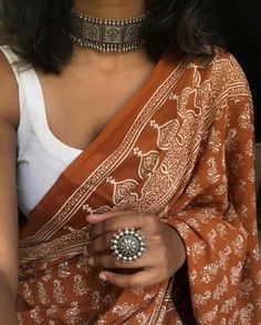 Saree Jacket Designs, Simple Saree Designs, Indian Sari Dress, Saree Jewellery, Modern Saree, Indian Saree Blouses Designs, Simple Sarees, Indian Fashion Saree