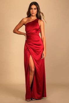 Wine Red Dress - Satin Maxi Dress - One-Shoulder Maxi Dress - Lulus 1 Shoulder Prom Dress, Wine Dress Outfit Wedding, Red Dresses Classy Elegant, Winter Wedding Guest Outfit Cold Formal, One Shoulder Red Dress, Red One Shoulder Dress, Solo Poses, Luxe Dress, Bridesmaid Outfits