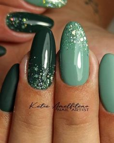 2022 Nails, Xmas 2022, Green Nail Art, Fake Nails Designs, Sns Nails, Green Nail, Nails Designs, Green Nails