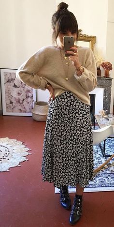 #streetStyle #fashionTrends #fashionBloggers #fashionLovers #fashiondesigner #falloutfit #Outfitoftheday #ootd #fashionweek #Fashion #Dailylook #style #styleinspiration #womenfashion #pinterestfashion #pinterestaesthetic #discoverunder #pinterestinspired #styleinspo #Womenstyle #classy #fashion #style #love #elegant #beautiful #beauty #ootd #fashionblogger #instagood #fashionista #model #stylish #luxury #photography #trendy #fashionstyle #lifestyle #instafashion #photooftheday #chic #classic Airy Styles, Latest Fashion Trend, Luxury Photography, Classy Fashion, Autumn Outfit, Outfit Inspo Fall, Professional Outfits, Mode Inspiration, Looks Vintage