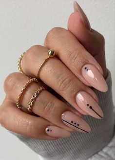 Ongles Beiges, Boho Nails, Minimal Nails Art, Subtle Nails, Minimal Nails, Work Nails, Almond Nails Designs, Neutral Nails