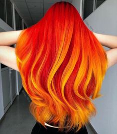 Fire Red Hair, Cheveux Oranges, Bold Hair Color, Beautiful Hair Color