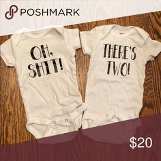 Trio Onsie Ideas, Triplet Onesies, Twin Onesies Announcement, Twin Onsies Funny, Get Pregnant With Twins, Auntie Baby, Baby Shirts, Baby Items