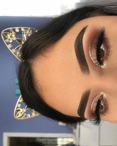 Eyebrows Threaded, Quinceanera Makeup, Make Up Designs, Eyeshadow Ideas, Eyebrow Mascara, Prom Makeup Looks, Quinceanera Ideas, Neutral Makeup, Pinterest Makeup