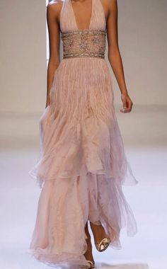 #Pink  #PalePink  #Aestethic  #Valentino  #MoodBoard   #Fashion   #Art  #Decor   #VisualLust  #Photography  #Inspo  #Archive Pink Chic Outfit, Runway Dresses Couture, Boho Formal Dress, Vintage Luxury Fashion, Isabel Marant Runway, Moodboard Fashion, Runway Outfits, Early 2000s Fashion