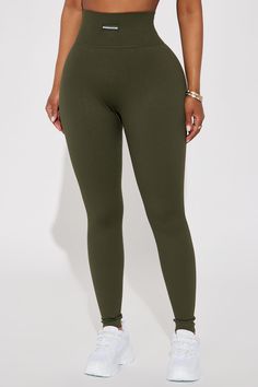 Available In Olive. Athletic Legging in Ribbed Seamless No Seam Supportive Structure To Reduce Chafing Sweat Wicking Designed For Studio, Training And Running High Waist Pair With "Roxane Ribbed Seamless Active Sports Bra" 92% Nylon 8% Elastane Imported | Fighter Ribbed Active Legging In Infinity Seamless in Olive Green size Medium by Fashion Nova Elastic Seamless Leggings, Olive Fashion, Summer Hiking Outfit, Mountain Trails, Seamless Sports Bra, Active Leggings, Athletic Leggings, Hiking Outfit, Bottom Clothes