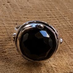 Notorious Wind This sterling silver ring is made with a circular structure. At the center of the bezel sits a rose-cut black onyx gemstone. R1470-11 © 2011-2015 Artisanimpact Inc. All rights reserved. Construction & Dimensions: Materials: sterling silver, onyx Approximate diameter: 20mm (0.8in) We can make any size, including quarter sizes. Please choose your size in the drop down menu, when you check out. About our jewelry Artisanimpact features a variety of brass, silver and 14k gold jewel Circular Structure, Gold Schmuck, Oxidized Ring, Organic Rings, Black Onyx Ring, Onyx Gemstone, Ring Black, Onyx Ring, Ring Gemstone