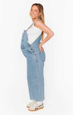 Instant outfit in these relaxed denim overalls! Pair with your favorite bodysuit and booties for an elevated look, or sneaks and a tank for running around town. Maternity Overalls, Overalls Vintage, Denim Overalls, Overalls, Running, Blue