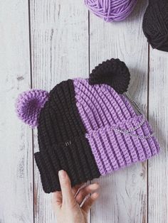 Hand Knitted Hats, Octopus Crochet Pattern, Crochet Hair Clips, Crochet Case, Purple Crochet, Quick Crochet Patterns, Handmade Flowers Fabric, Crochet Clothing And Accessories, Beginner Crochet Projects