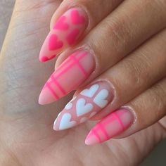 Nail Valentine, Valentines Nail Art Designs, February Nails, Nail Designs Valentines, Dipped Nails, Heart Nails, Fire Nails