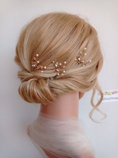 This pearl bridal wedding hair pins are perfect for a bling wedding theme. Gorgeous wedding hair clip with shining crystals and beautiful pearls. It looks beautiful and attractive. You will love it.  Available: SILVER, GOLD with white or ivory pearls  Please read my policies before purchase: https://www.etsy.com/shop/SilkPearlDesign#policies Bling Wedding Theme, Hair Pieces Wedding, Hair Pins For Wedding, Headpiece Bridal, Bridal Wedding Hair, Bling Wedding, Wedding Hair Clips, Pearl Hair Pins, Pearl Bridal