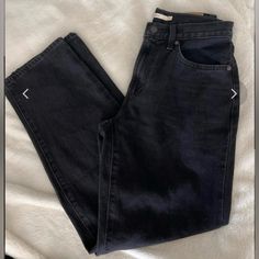 These Levi High-Waisted Baggy Jean Are A Must-Have For Your Closet! Brand New Without Tags Levi's Black Straight Bottoms, Levi's Black Everyday Jeans, Levi's Black Jeans For Everyday, Everyday Black Levi's Jeans, High Waisted Baggy Jeans, Baggy Jean, Jeans Color, Baggy Jeans, Levi's Jeans