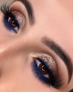 Shimmery Makeup, Blue Makeup Looks, Eyeshadow Ideas, Pretty Eye Makeup, Prom Eye Makeup, Eye Makeup Pictures, Beautiful Eye Makeup, Makijaż Smokey Eye