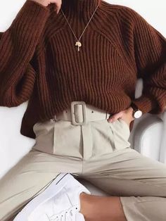 Sweater Style Outfits, Brown Outfit, Cooler Look, Pinterest Fashion, 가을 패션, Outfit Inspo Fall, Brown Sweater, Casual Sweaters, Fashion Mode