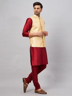 VM By VASTRAMAY Men's Gold Zari Weaved Jacket With Kurta Pyjama Set Experience elegance and tradition with this stunning set, featuring intricate gold zari weaving. Ideal for festive occasions or special events, it offers a blend of style and comfort. Features Gold zari weaved design Elegant and traditional Comfortable fit Specifications Material: Kurta & Pyjama - Silk Blend, Jacket - Cotton Blend Fit: Regular Sleeves: Kurta - Full Sleeves, Jacket - Sleeveless Length: Kurta - Knee Length Materia Kurta Pyjama, Nehru Jackets, Silk Pajamas, Mens Gold, Hot Outfits, Full Sleeves, Pyjama Set, Packaging Labels, Product Images