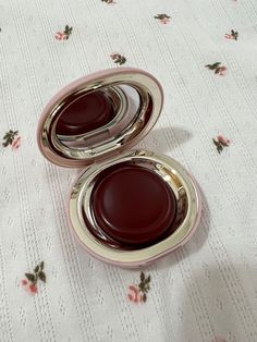 Red Skin Care Aesthetic, Swag Makeup, Makeup Needs, Fancy Makeup, Rare Beauty, Cream Blush