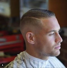 Fade Haircut With Beard, Mens Wavy Haircuts, Crew Cut Haircut, Mens Haircuts Straight Hair, Mens Hairstyles Fade, Mens Hairstyles With Beard