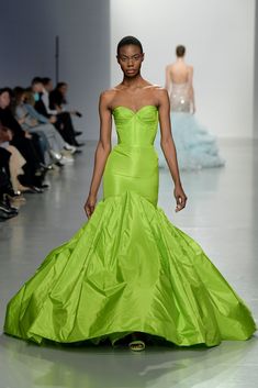 Haute Couture Dresses, Runway Dresses, Spring Summer 2022, Couture Week, Gorgeous Gowns, Evening Attire, Event Dresses