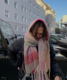 acne studios style winter scarf pink aesthetic scarf checked one in amazon. i linked to the product :) Pink Scarf Outfit, Aesthetic Scarf, Bonnet Outfit, Winter Streetstyle, Scarf Outfit Winter, Scarf Aesthetic, Inspiration Books, Beanie Outfit, Books Decor