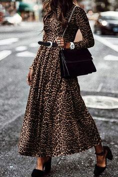 Leopard Print A-line Pleated Vintage Maxi Dress Pleated Dress Casual, Maxi Dress Outfit, Pleated Long Skirt, Women Long Sleeve Dress, Estilo Chic, Leopard Dress, Vintage Maxi Dress, Pleated Maxi Dress, Crewneck Dress