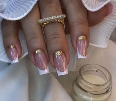 Beige With Gold Nails, Gold Gel Nails, Pink Tip Nails, Elegant Touch Nails, Acrylic Toe Nails, Hello Nails, Classic Nails, Fall Acrylic Nails, Pretty Gel Nails