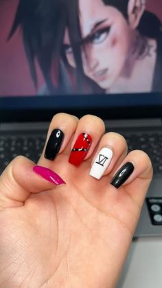 Mary on Instagram: "Vi - nails 👊🏻🩹🖤  Estou sofrendo depois desses E.p de Arcane .. 😭  #arcane #viarcane #unhas #nailart #arcaneleagueoflegends" Vi Nails, Arcane Nails, Vi Arcane, Hair Tutorials Easy, Nails 2024, Hair Tutorial, Nail Art Designs, Style Icons, Gel Nails