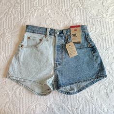 New Levi's Two-Tone Denim Shorts! Brand New, Never Worn, With The Tags Still On. These Are A Two-Tone, Light And Medium Wash Denim, 10.5" High Waisted Shorts With 5 Button Closure. Standard Pockets And Belt Loops. The Perfect Staple Short For The Summertime! Labeled A Size 24, Fits True To Size, Would Best Fit A Xx/Xs. -High Rise -Hidden Button Fly -Fitted Through The Hip And Thigh -2 1/2" Shortie Short (Inseam) Measurements In Inches, Taken Item Lying Flat: Length - 11"-14" Inseam - 2.7" Waist Jean Shorts Pattern, Wrangler Shorts Women, Aesthetic Jean Shorts, Colored Denim Shorts, Fashion Fairytale, Lainey Wilson, Casual Country Outfits, Jean Short Outfits, Wrangler Shorts