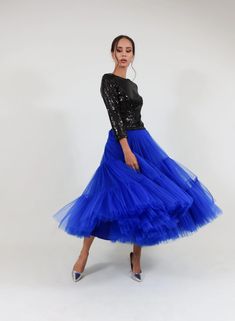 Ruffled Tulle Skirt / Tiered Skirt / Bridesmaid Bustle Tulle - Etsy Blue Tulle Skirt, Skirt Tiered, Godet Skirt, Bustle Skirt, Skirt Tulle, Fluffy Skirt, Color Tops, Blue Tulle, Soft Tulle