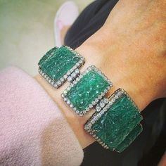 Amrapali Jewels, Trends Magazine, Lifestyle Ideas, Sterling Bracelets, Trendy Necklaces, Emerald Jewelry