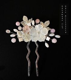 Traditional Korean Hair Comb Stick Mother-of-pearl Flower Handmade Accessory  | eBay Chinese Hair Comb, Hanbok Hair, Hair Bands For Ladies, Chinese Hair, Korean Hair, Flower Handmade, Chinese Hairstyle, Traditional Korean, Flower Leaf