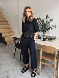 Best boilersuits: denim Sandals Outfit, Looks Street Style, Black Women Fashion, Fashion Weeks, Looks Style, Mode Inspiration, Minimal Fashion, Street Styles, Outfits Casuales