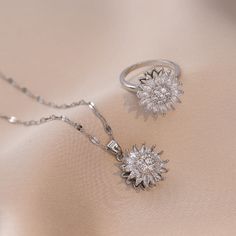 Material: Titanium Steel Fashion Element: Petals Style: Europe and America Seed Jewelry, Flower Choker Necklace, Flower Choker, Sunflower Necklace, Sunflower Earrings, Women Diamond, Steel Necklace, Jewelry Ring, Chain Choker