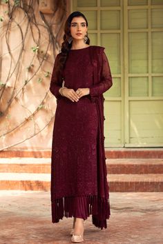 Pakistani Party Dress Dresses For Wedding Function, Pakistani Dresses For Wedding, Chiffon Party Dress, Hijab Wedding Dress, Pakistani Wedding Dress, 파티 드레스, Pakistani Fancy Dresses, Desi Clothes, Embroidered Chiffon