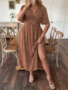 Plus Size Women's Vacation Style Printed Short Sleeve V-Neck Dress Rust Brown Casual  Half Sleeve Woven Fabric Plants,Ditsy Floral,All Over Print A Line Non-Stretch  Women Plus Clothing, size features are:Bust: ,Length: ,Sleeve Length: Curvy Women Dress, Dresses For Large Busted Women, Style For Plus Size Women, Summer Plus Size Fashion, Fall Fashion Plus Size, Curvy Women Dresses, Fabric Plants, Plus Size Summer Dresses, School Clothes