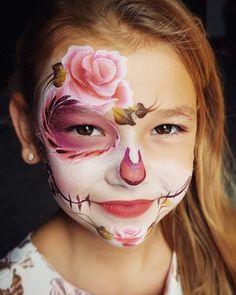 Halloween Face Paint Designs, Sugar Skull Face Paint, Sugar Scull, Skull Face Paint, Artsy Makeup, Sugar Skull Face, Vampire Bride, Cool Halloween Makeup