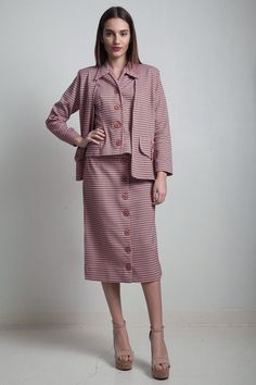 3-piece midi button down skirt suit cardigan jacket top set pink brown textured knit MEDIUM M vintage 70s skirt suit M 3-piece matching set pink green pattern textured poly knit pointy collar short sleeve top light brown round buttons down front open front cardigan jacket, shoulder pads 2 mock hip Spring Skirt Suit With Buttons And Long Sleeves, Chic Pink Skirt Suit For Fall, Pink Long Sleeve Skirt Suit For Spring, Spring Pink Long Sleeve Skirt Suit, Pink Long Sleeve Skirt Suit For Work, Retro Long Sleeve Skirt Suit For Work, Vintage Long Sleeve Single Breasted Skirt Suit, Vintage Single-breasted Long-sleeve Skirt Suit, Vintage Single-breasted Long Sleeve Skirt Suit