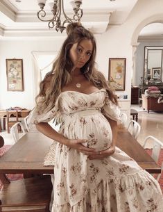 Hiding Pregnancy, Aesthetic Dress Outfit, Pregnant Fashion, Pregnancy Goals