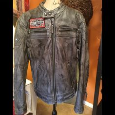 Men’s Harley Davidson Large Leather Jacket In Excellent Condition From A Smoke And Pet Free Home Thanks Casual Biker Jacket With Double-needle Stitching, Coats Men, Harley Davidson Jacket, Mens Coats, Harley Davidson, Mens Jackets, Jackets & Coats, Leather Jacket, Man Shop