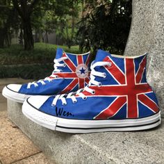 Hand Painted Shoes Design UK Flag Converse High Top Canvas Sneakers Converse High Top, Converse Shoes Womens, All Star Shoes, Uk Flag, Shoes Design, Black Converse