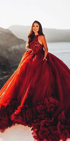 African Wedding Gowns, Sweet 16 Dresses Long, Burgundy Ball Gown, Vestido Charro, Red Wedding Gowns, Red Ball Gowns, Prom Dress Vintage, Ball Gown Prom Dress, Soiree Dress