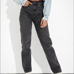 Brand New, Never Worn. Stock Photo. More Photos Coming American Eagle Jeans Women, Tomgirl Jeans, American Eagle Mom Jeans, Mom Jeans Outfit, Black Mom Jeans, Jeans American Eagle, High Waisted Mom Jeans, Loose Fit Jeans, High Rise Mom Jeans