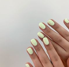 Fun Nails Colors, Short Gel Dip Nails, August Manicure Ideas, Summer Nails Tan Skin, Summer Toes 2023, Stars Nails, Cracked Nails, Makeup Nails Designs