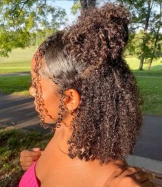 Find My Favorite Haircare Essentials! ✨ Click the Link on This Pin to Get the Best for Your Hair. #HairCare #HealthyHair #HairGoals ۫ ꣑ৎ Y2k Hairstyles Black Women Natural, 3c Short Curly Hair Hairstyles, 3c Curly Hair Styles, Curly Hair From The Back, Back To School Hairstyles Natural Hair, 3c Hair Styles, Coily Hair Hairstyles, Black Women Curly Hairstyles, Curly Hairstyles Black Women