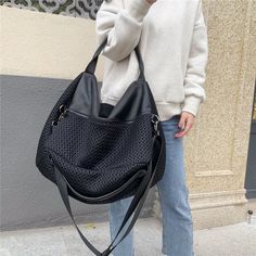 Brand Name: DenHuaKiHandbags Type: Day ClutchesMain Material: PolyesterLining Material: PolyesterShape: Casual TotePlace Of Origin: GUANG DONG ProvinceOrigin: CN(Origin)Pattern Type: SolidOccasion: VersatileClosure Type: zipperGender: WOMENStyle: CasualNumber of Handles/Straps: Single Tote Bag Luxury, Designer Purses And Handbags, Casual Tote Bag, Luggage Bags Travel, Leather Travel Bag, Travel Bags For Women, Bags Luxury, Ladies Handbags, Casual Tote