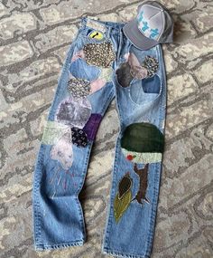 Pant Patches, Creative Mending, Jeans With Patches, Hippie Jeans, Patch Clothing, Highsnobiety Fashion, Diy Pants, Streetwear Inspo