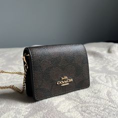 Mini Coach Wallet Purse - Brand New Mini Purse Aesthetic, Coach Mini Wallet, Dior Mini Bag, Coach Mini Bag, Purse Aesthetic, Bath Body Works Candles, Girly Bags, Purse Brands, Bags Coach